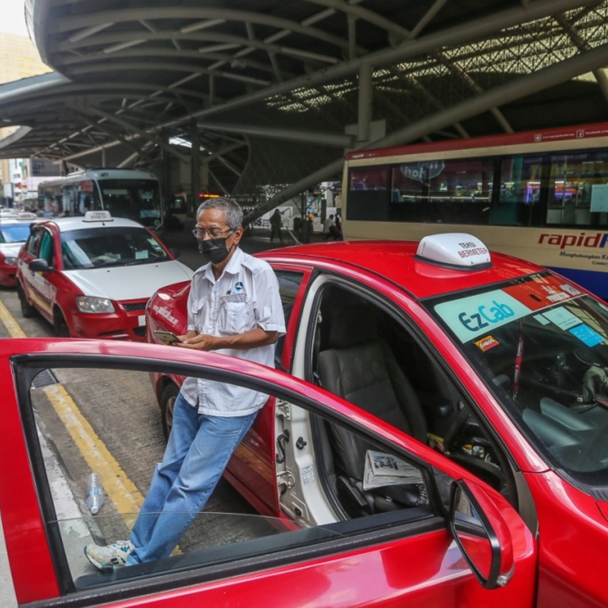 Loke: Taxi drivers to undergo image revamp ahead of Visit Malaysia 2026