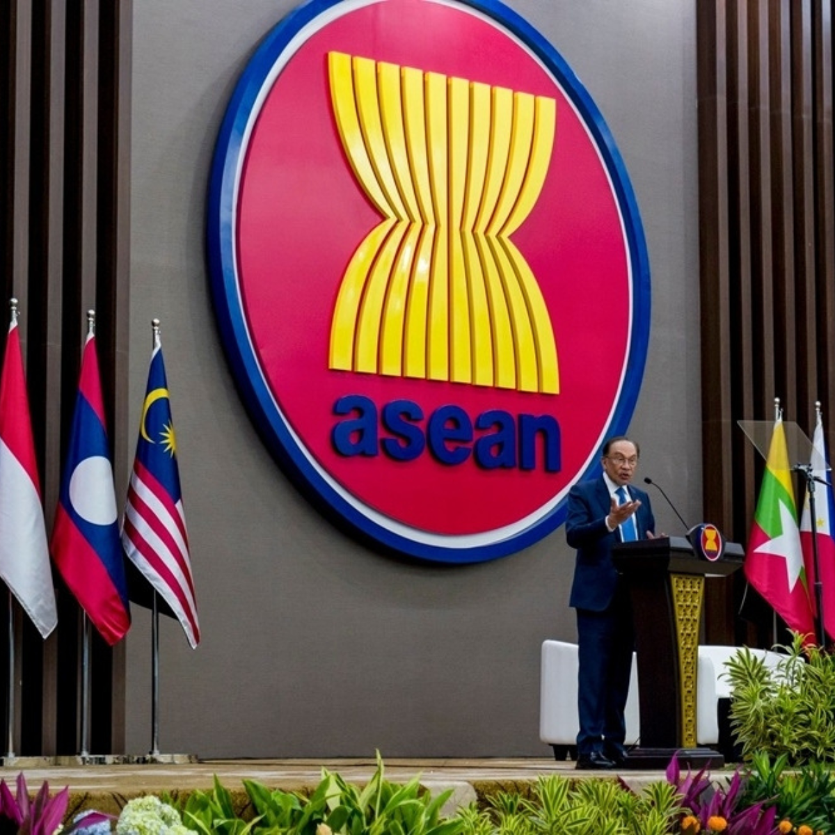 Malaysia is spearheading ASEAN's efforts to advance regional peace, deepen economic integration, and drive digital transformation, Prime Minister says.