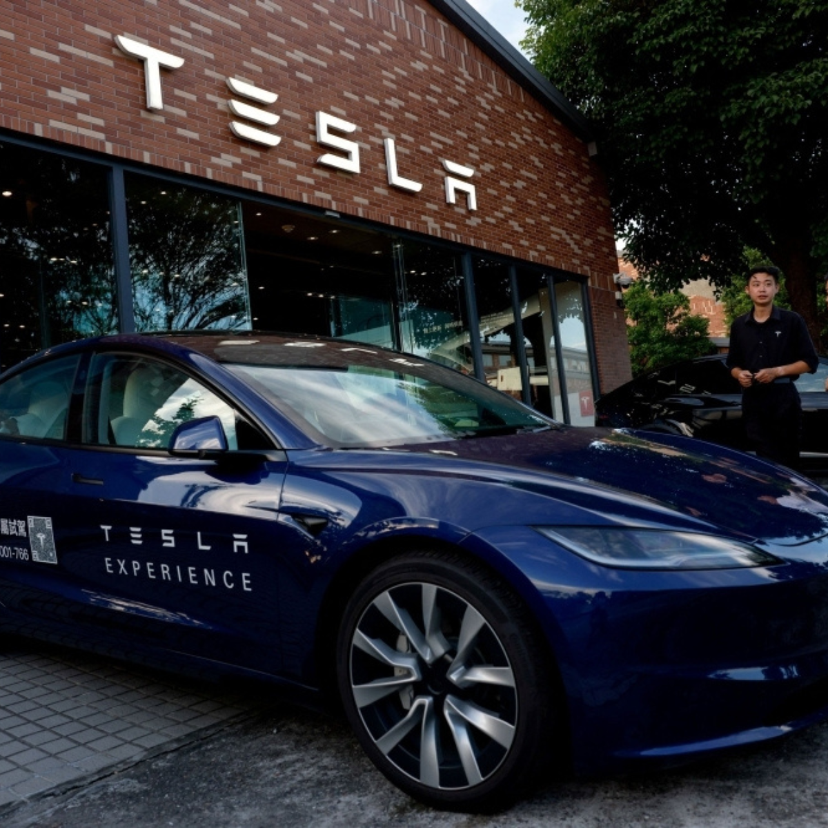 Florida jury orders Tesla to pay US$243 million over fatal crash involving Autopilot system