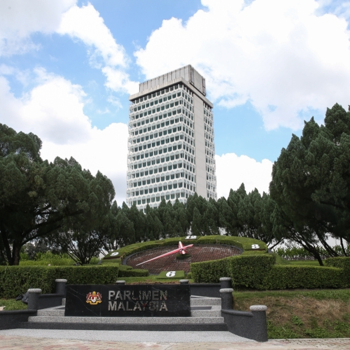 In Dewan Rakyat today: Espionage threats, Formula 1 return, and food security