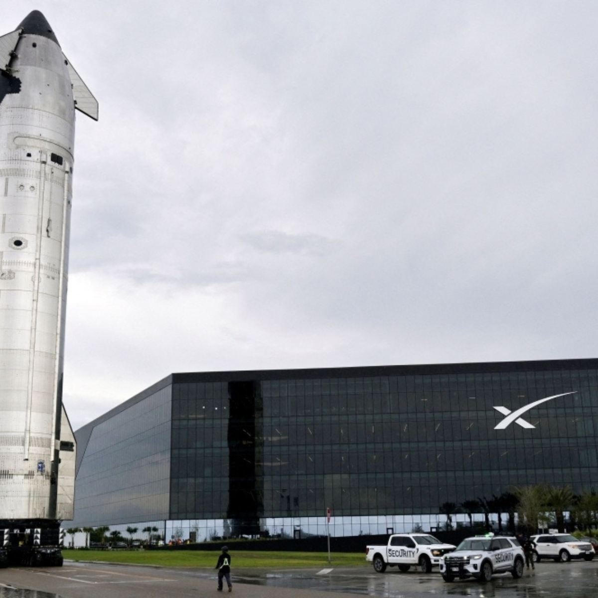 The cancellation of the Starship test flight raises further concerns regarding Musk's aspirations for Mars and Moon exploration.