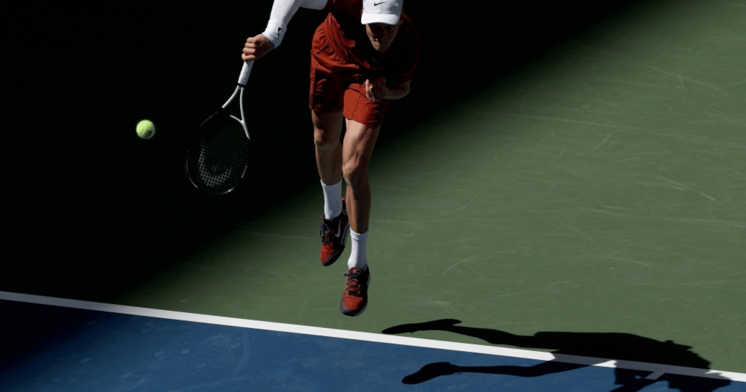 Sinner and Swiatek face challenges at the US Open as Gauff prepares for a match against Osaka.