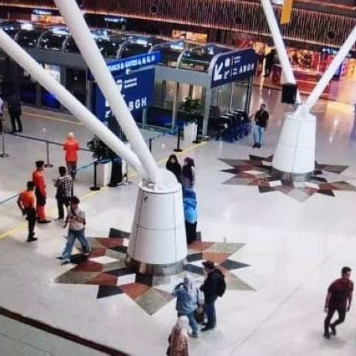 KLIA aerotrain breaks down after power outage, shortly after maintenance