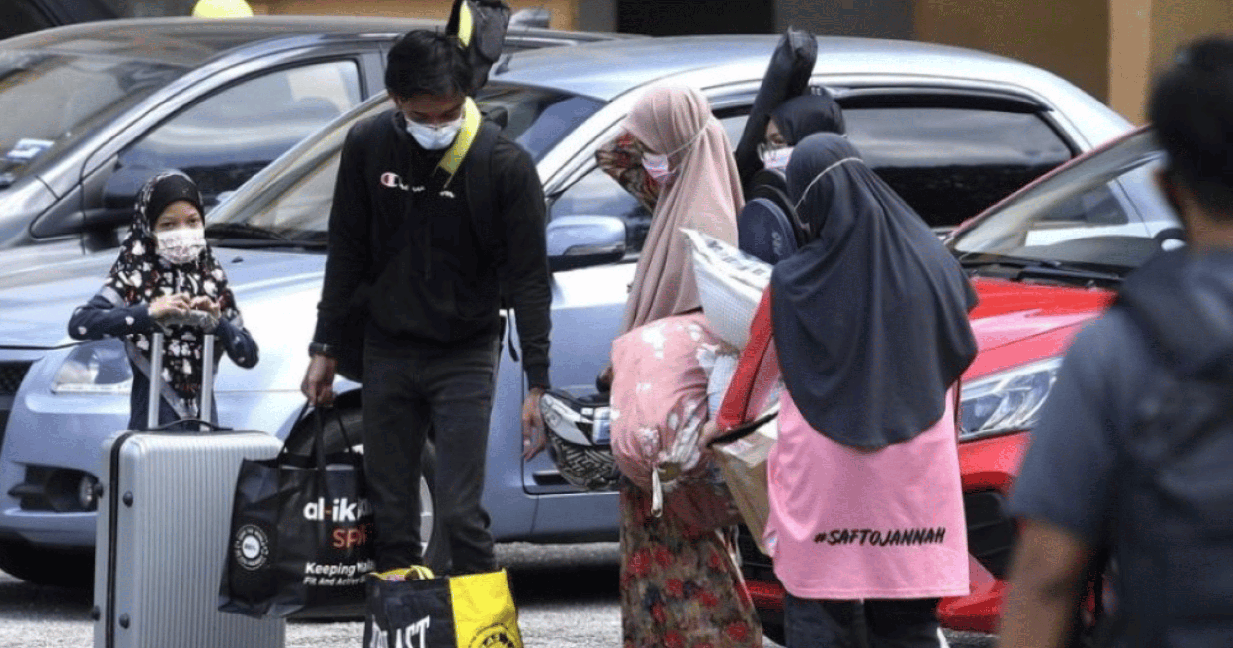 Zambry: Students offered university placements should register first, then seek assistance if facing financial difficulties