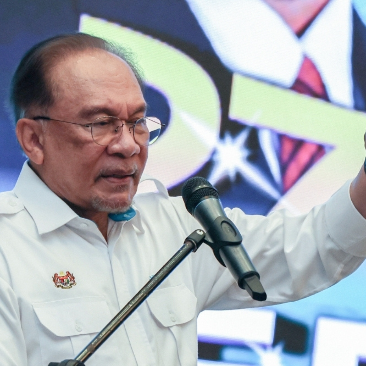 “We made a promise, and we will deliver”: Anwar reaffirms RM1.99 RON95 to take effect this month