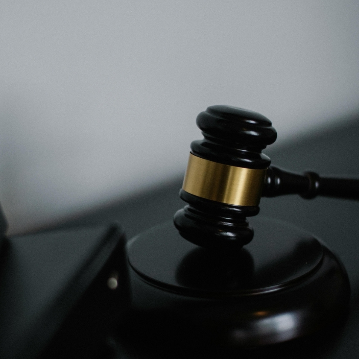 Court upholds conviction of 75-year-old former lawyer in RM477,000 CBT case, reduces sentence to two years