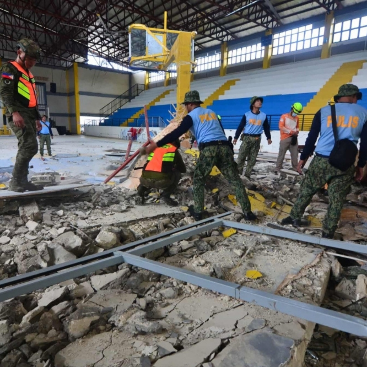 At least 22 killed as powerful earthquake strikes the Philippines