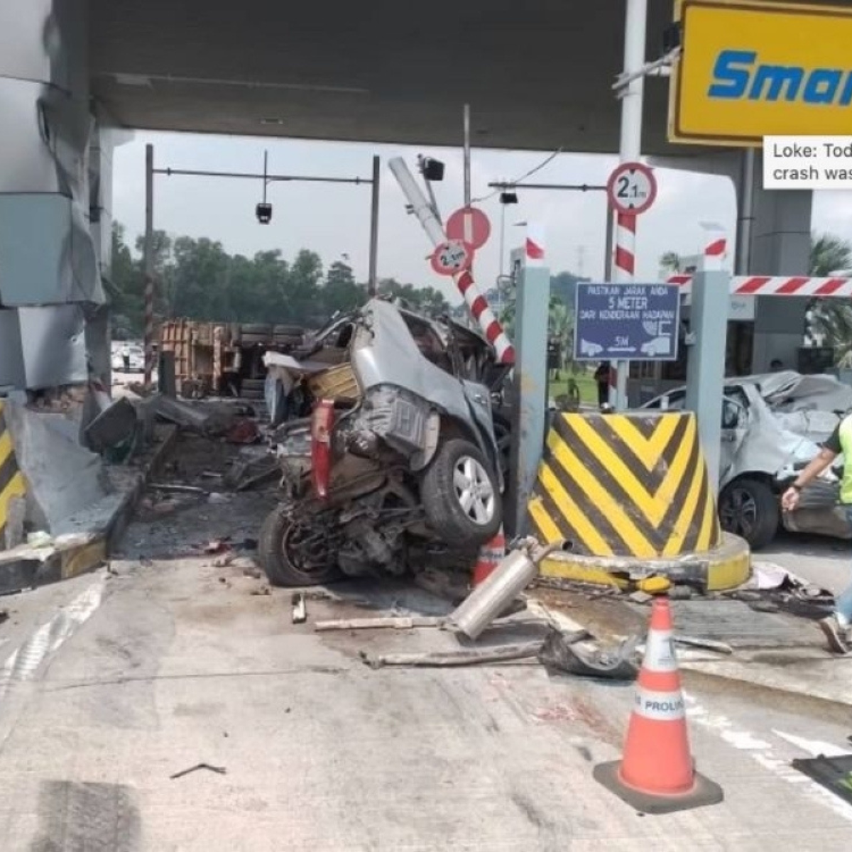 Second fatality in Bukit Kajang toll crash as civil servant succumbs to injuries in ICU