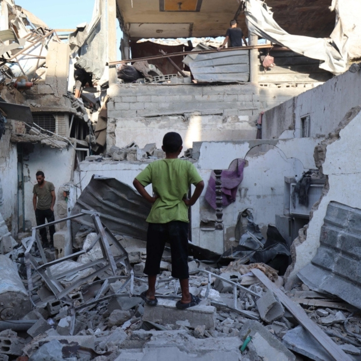 Hamas and Fatah hold rare meeting in Cairo to discuss Gaza ceasefire proposal