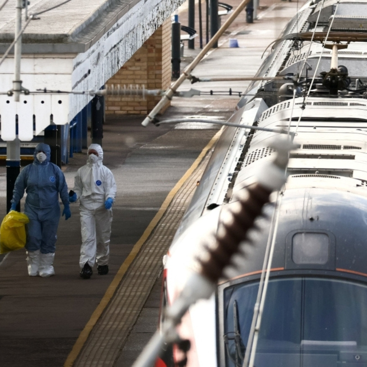 Counterterrorism police probe stabbing on London-bound train