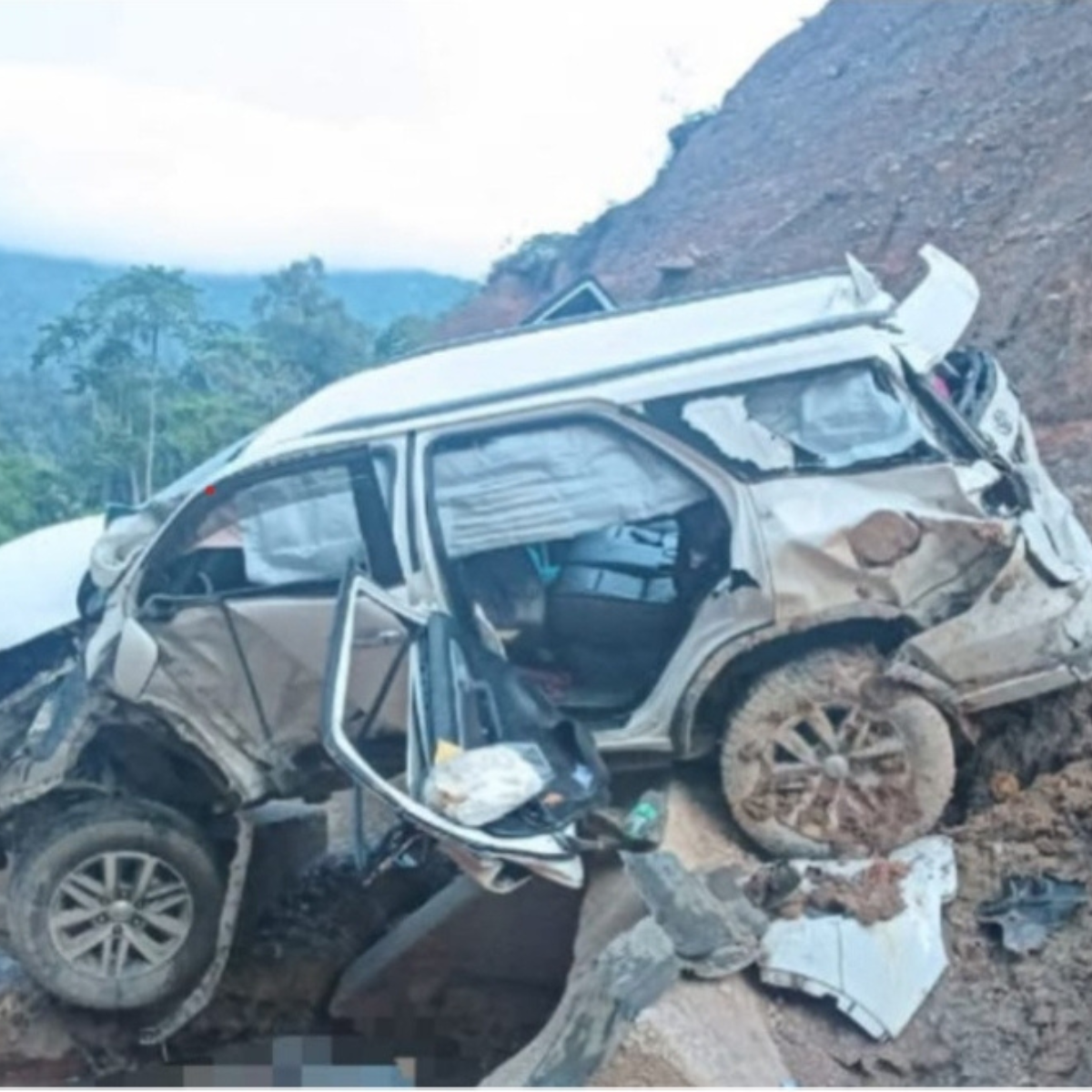 Engaged couple dies after SUV plunges into ravine in Hulu Terengganu