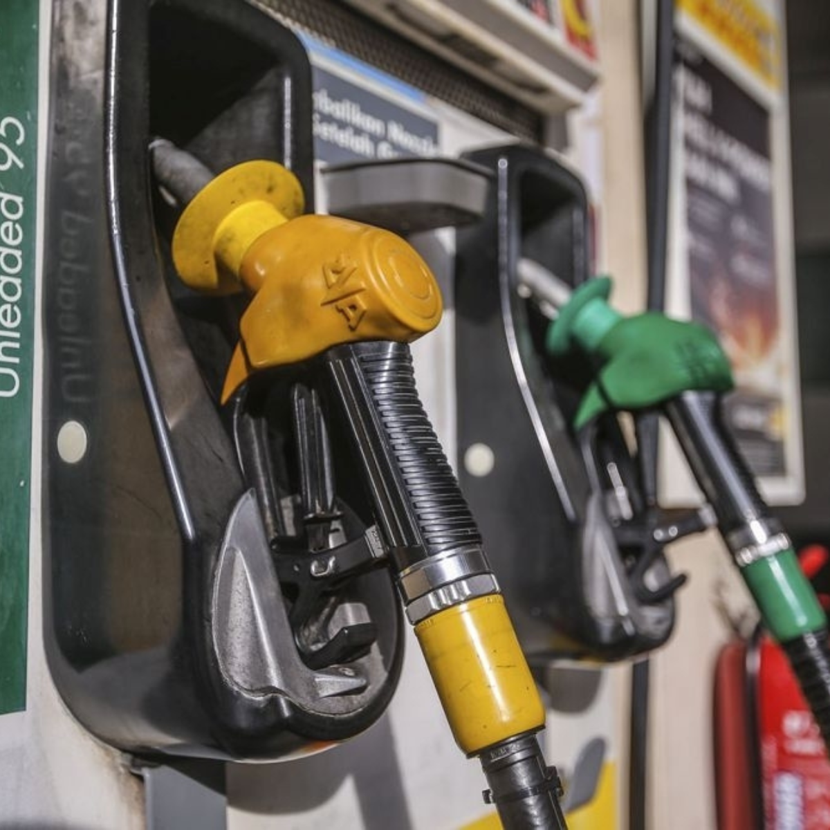 Finance Ministry reduces RON97, RON95 and diesel prices by 2 sen per litre for the week beginning Dec 11