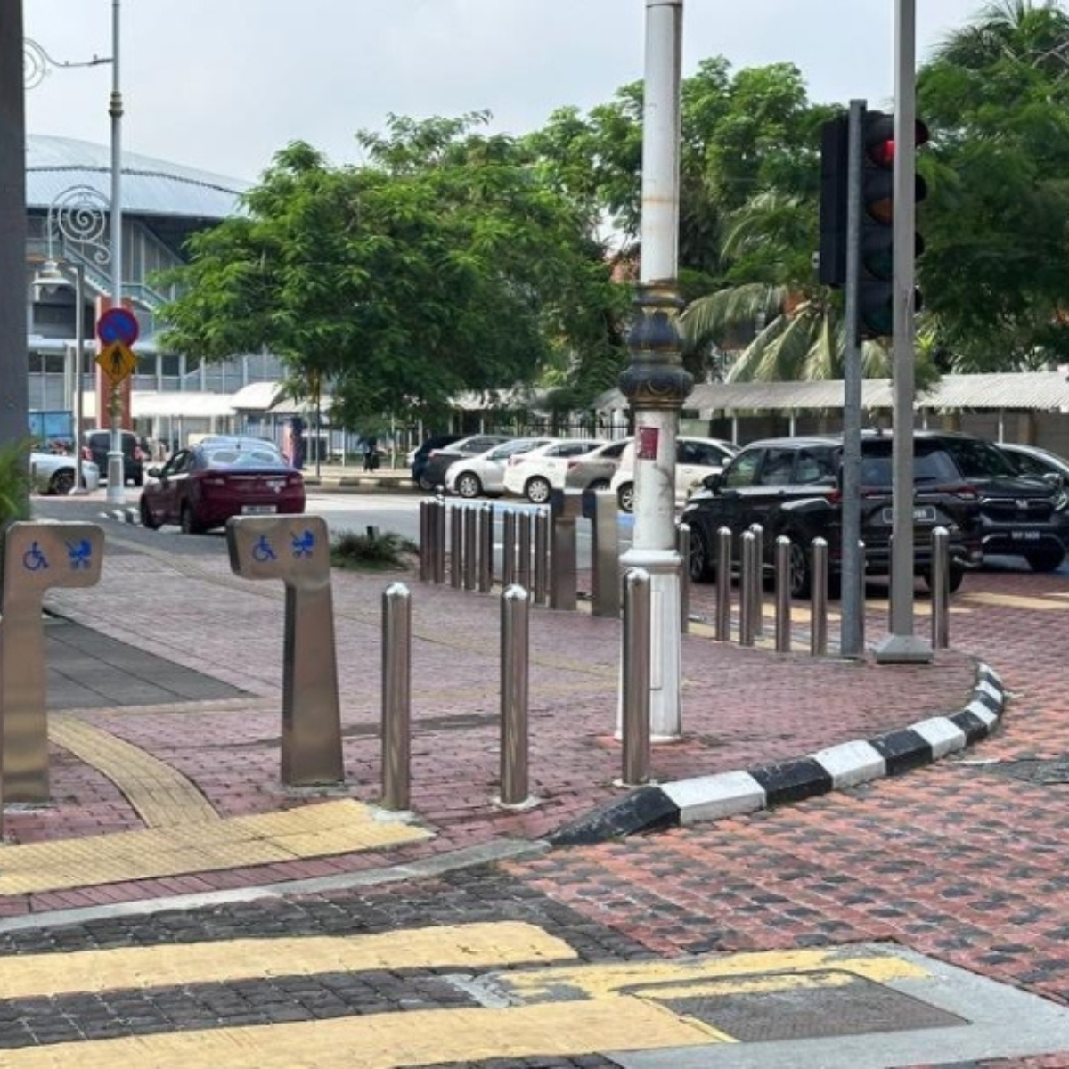 More than decoration: DBKL highlights bollards’ vital role in protecting pedestrian safety