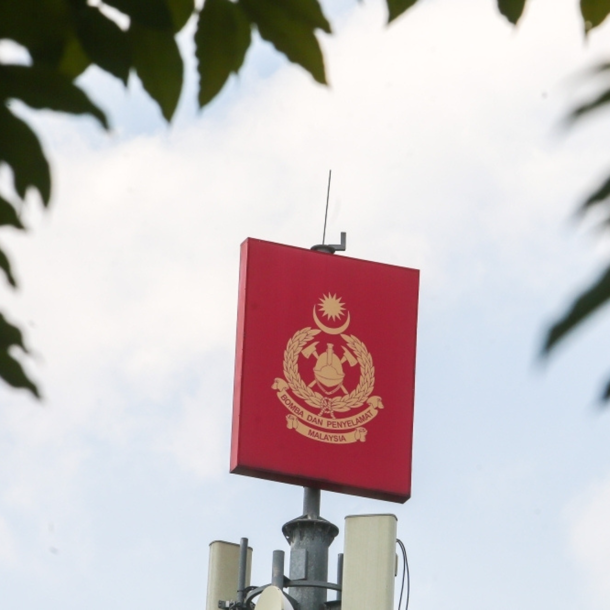 Indonesian worker dies in Bandar Penawar landslide while installing septic tank in Johor