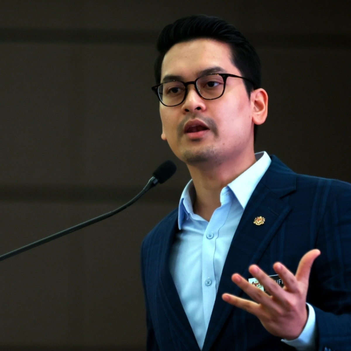 Youth and Sports Minister calls on young Malaysians to strengthen their character and embrace greater responsibilities.