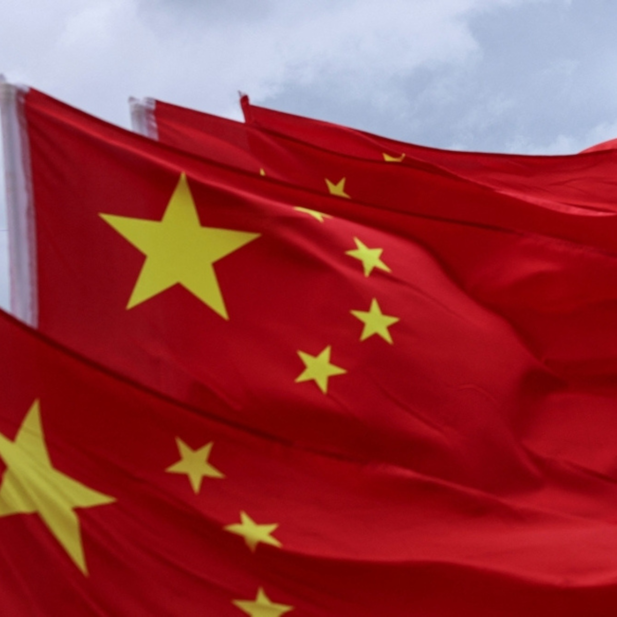 Eight dead after vehicle plunges into pond from rural road in eastern China