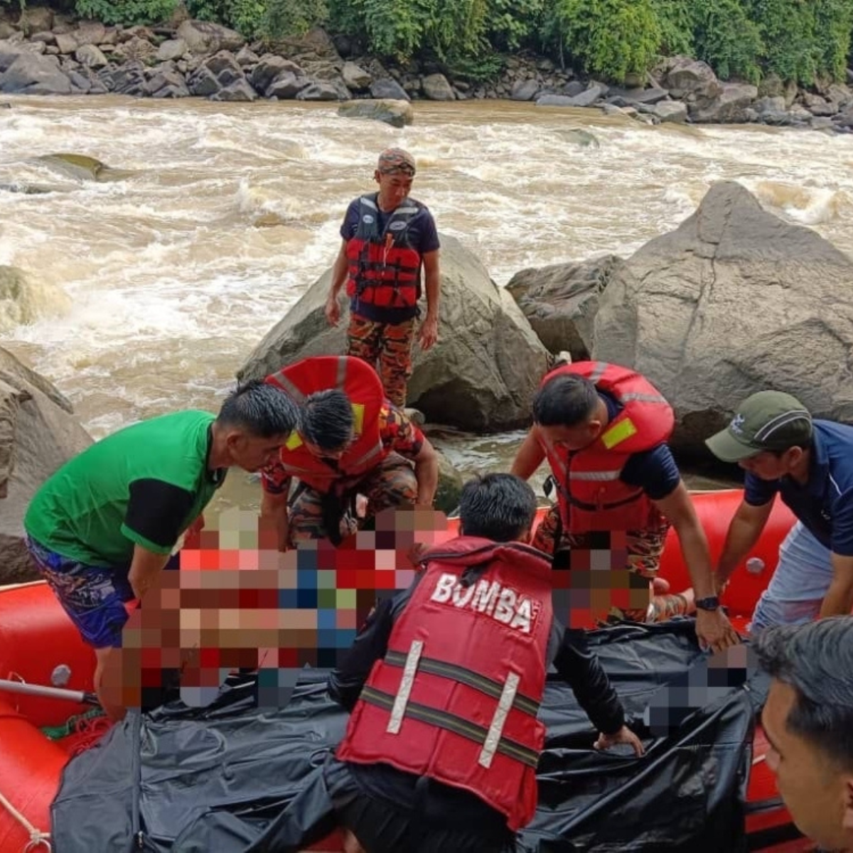 Man dies after falling off a raft into the Sepulut River in Keningau