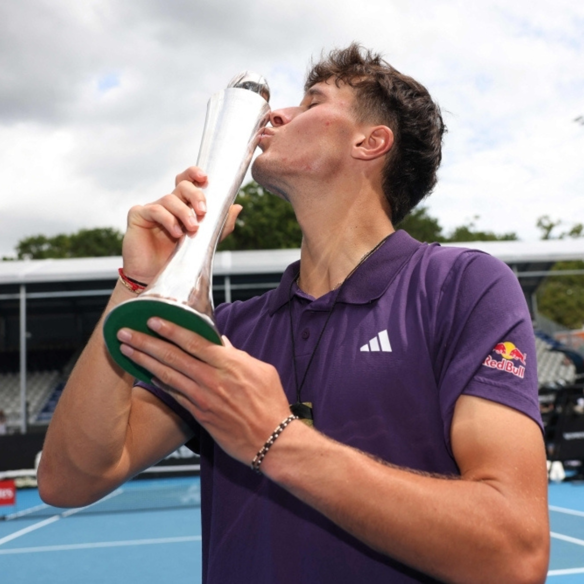 Czech tennis player Jakub Mensik storms into Auckland final, secures second career title