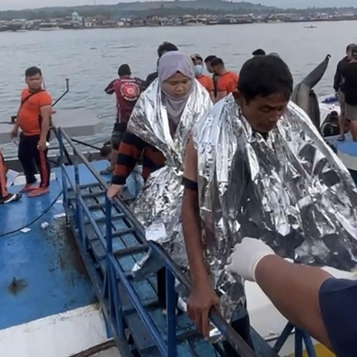 Rescue operations ongoing after Philippine ferry sinks, killing 18