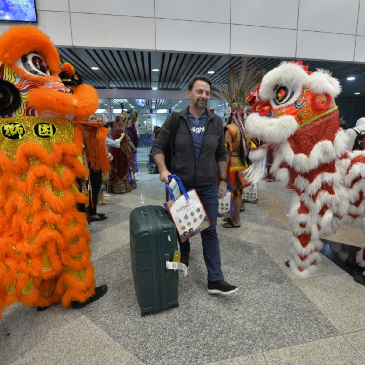 Kuala Lumpur International Airport saw close to 9,000 arrivals within just two and a half hours on the first day of Chinese New Year, according to the tourism minister.