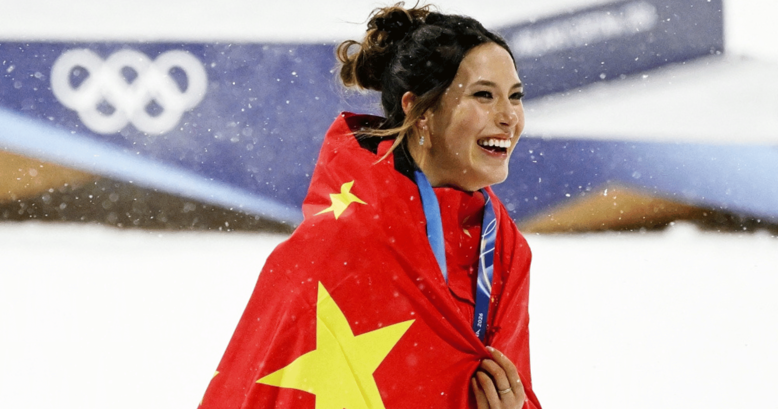 China’s Olympic freeski champion Eileen Gu dismisses question about “losing two golds” in viral press moment