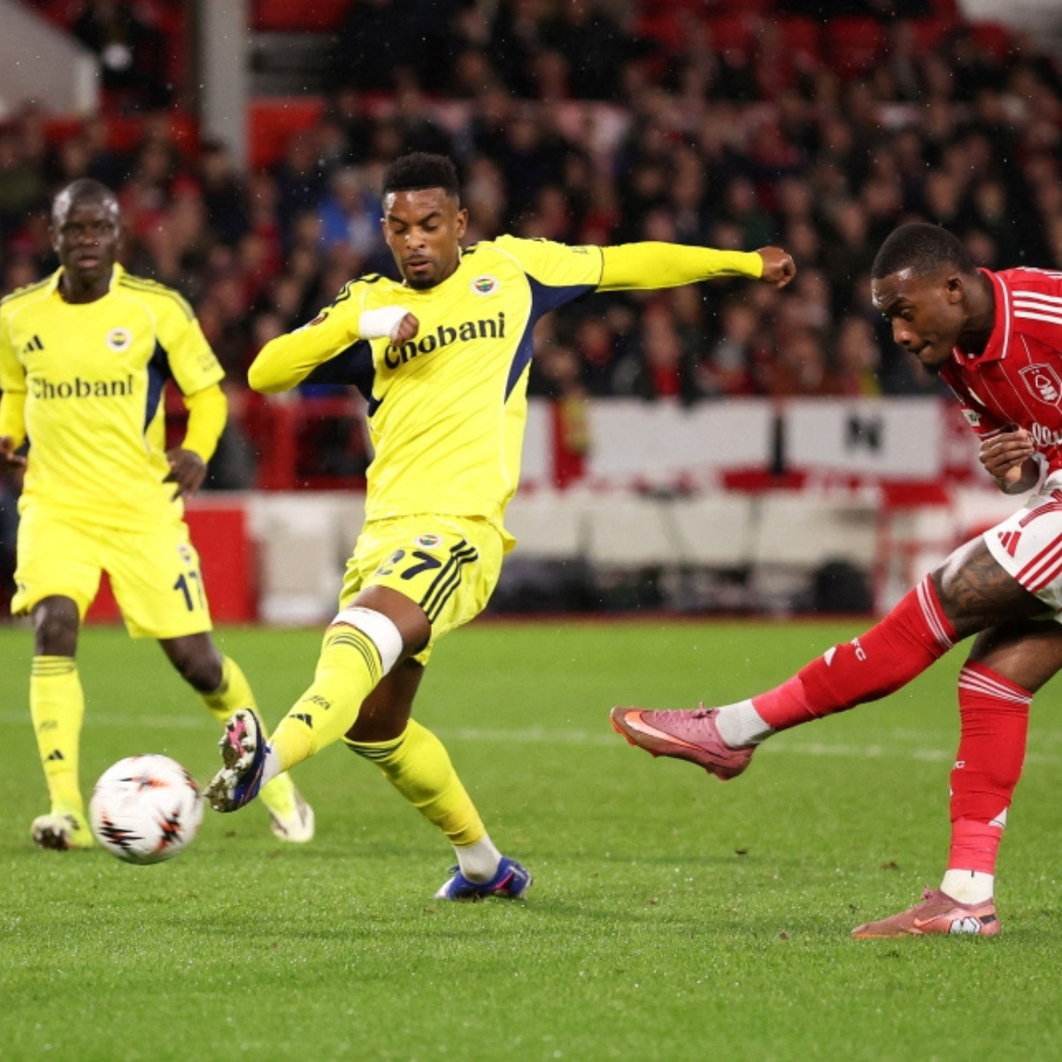 Forest advance to Europa League last 16 after holding off Fenerbahce, while Celtic are eliminated.