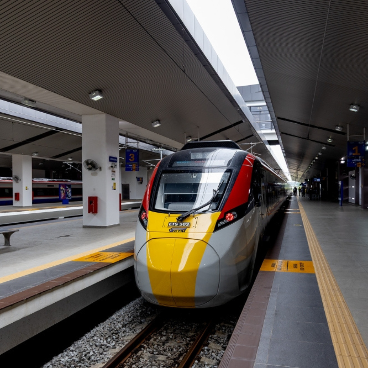 KTMB deploys 26 additional trains for Hari Raya, provides 285,000 seats to accommodate balik kampung surge