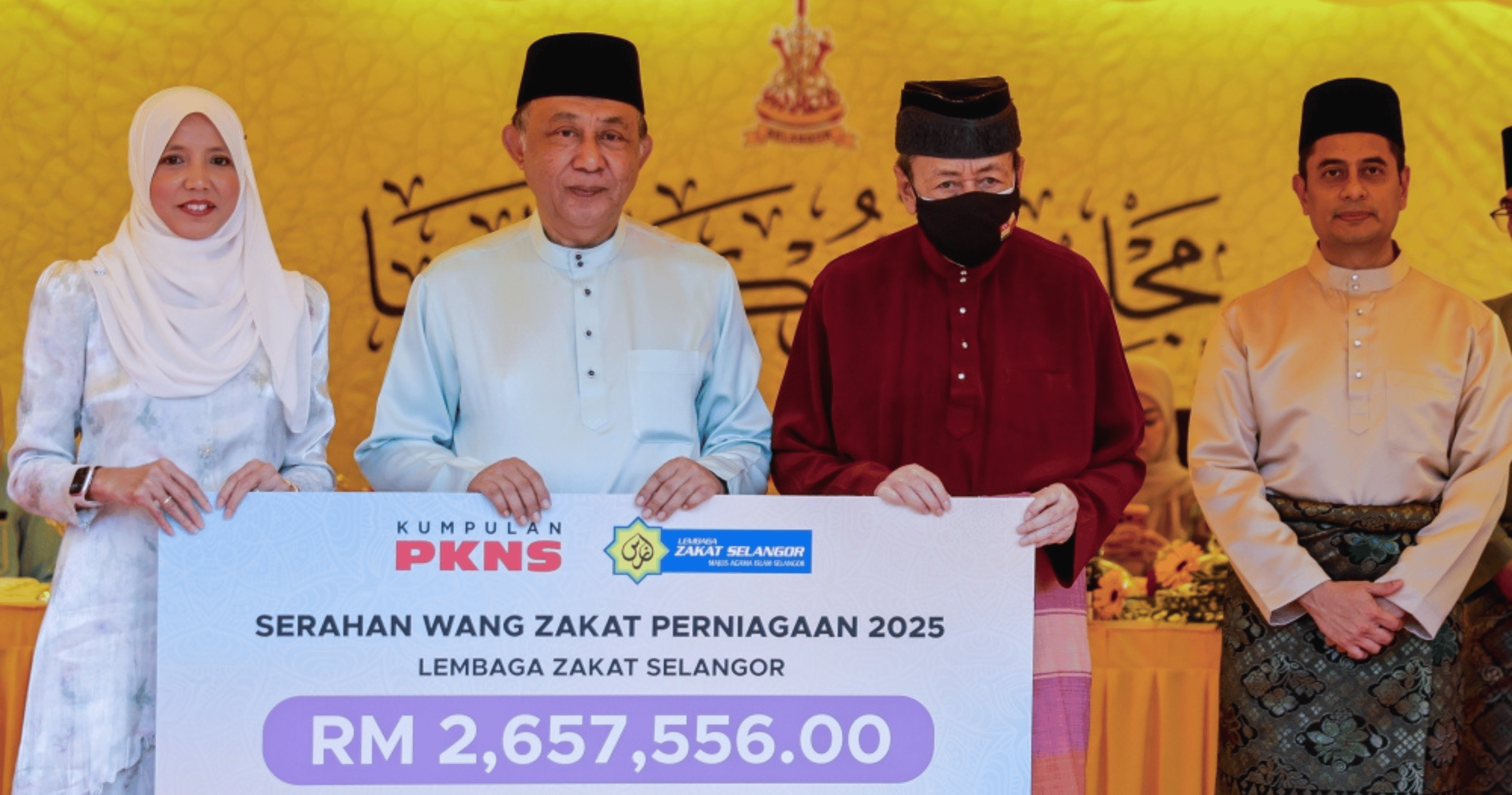 Sultan of Selangor Receives RM8.48m in Business Zakat from Five Companies, with PKNS and Sime Darby Property as Top Contributors