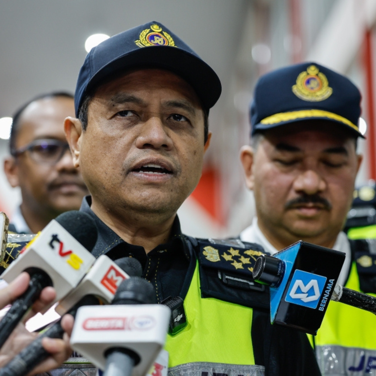 Compliance with speed-limiting devices among commercial vehicles remains low, according to JPJ.