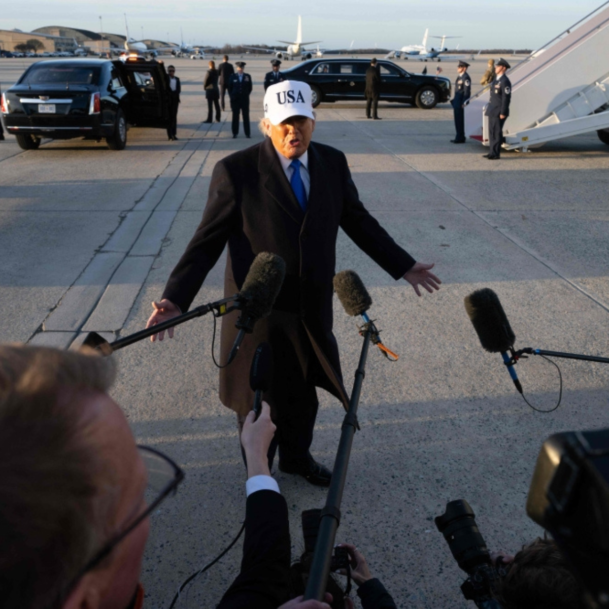 Donald Trump says he dislikes sneakers in the office but “has fun” buying US$145 shoes for cabinet members.