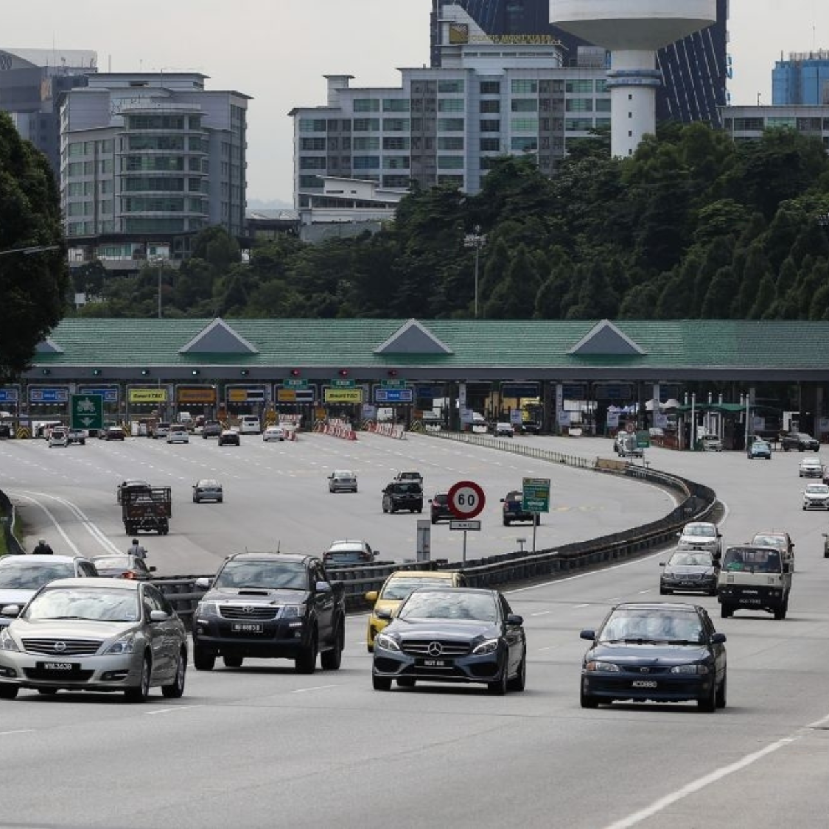 Raya road trip rush: 3.5 million vehicles expected on highways, with smart lanes and toll discounts rolling out from March 18.