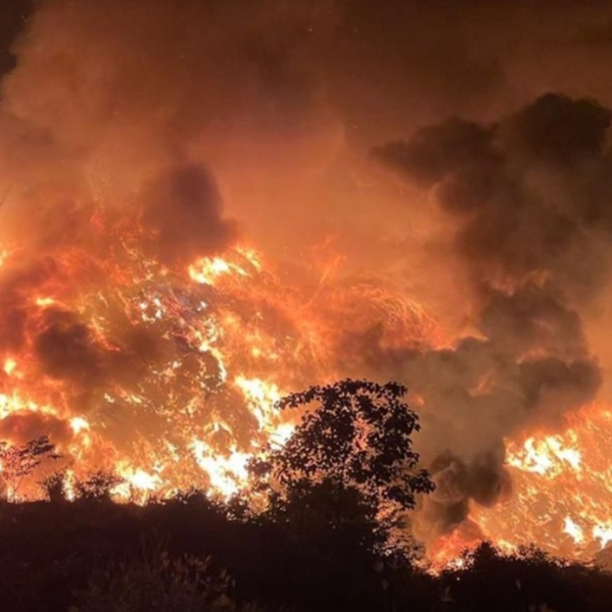 Pulau Burung landfill in Penang experiences a second fire within two months, with containment efforts currently in progress.