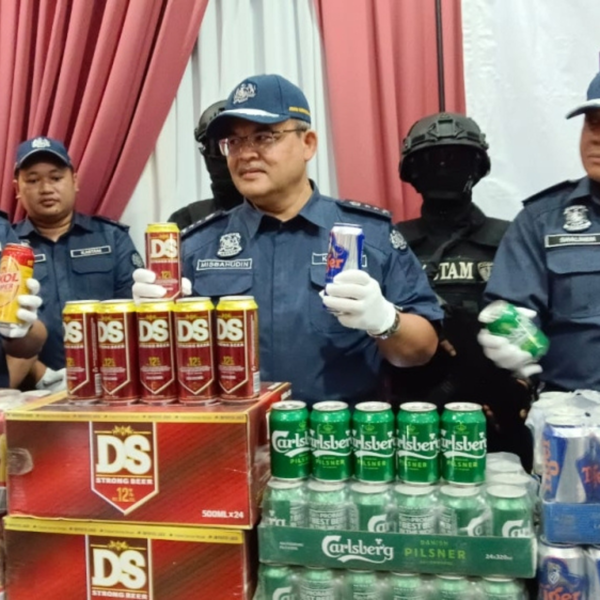 Selangor PAS Youth calls on government to limit alcohol sales, saying fines alone are insufficient to prevent drunk driving.