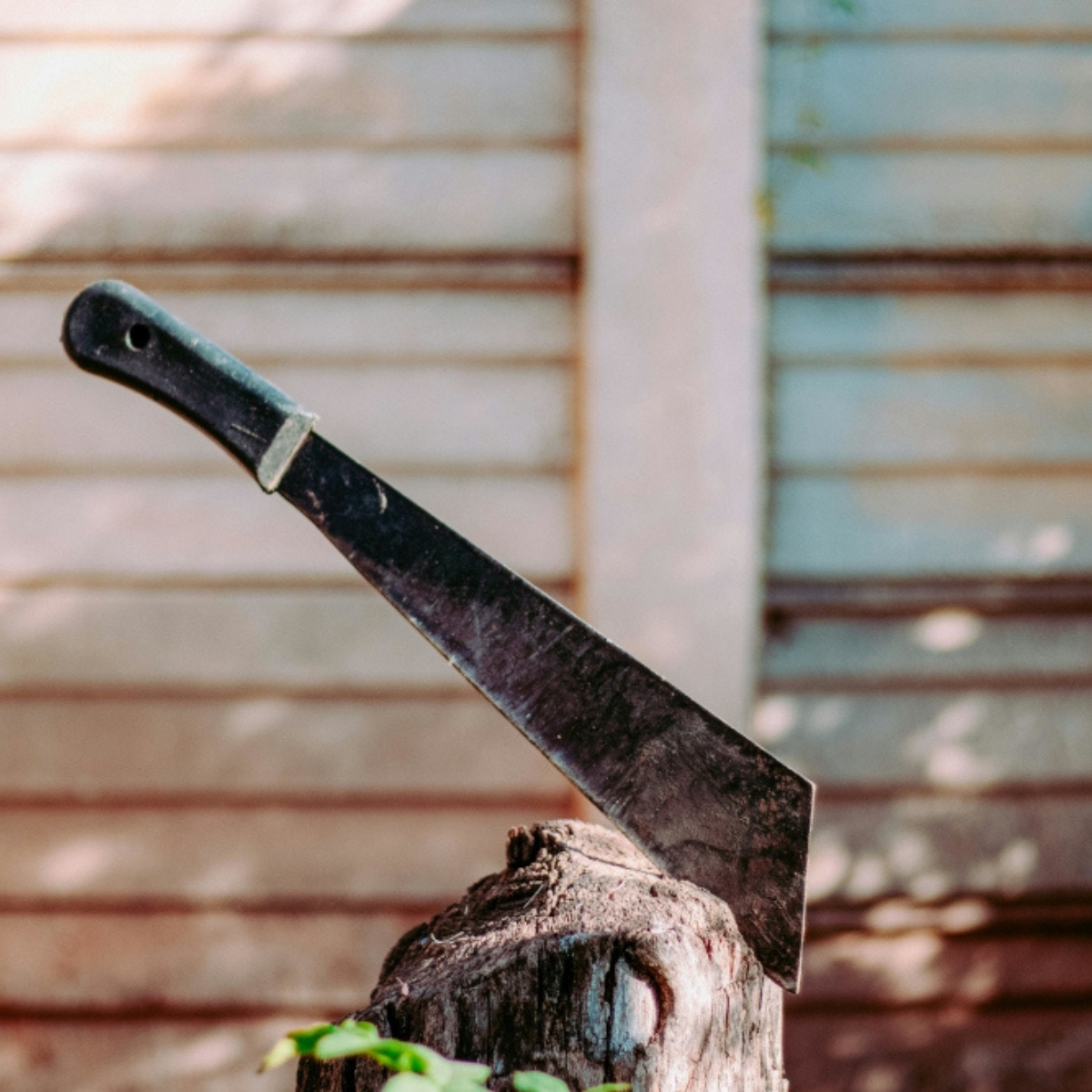 Police are tracking five men suspected of carrying out two armed robberies in Nilai.