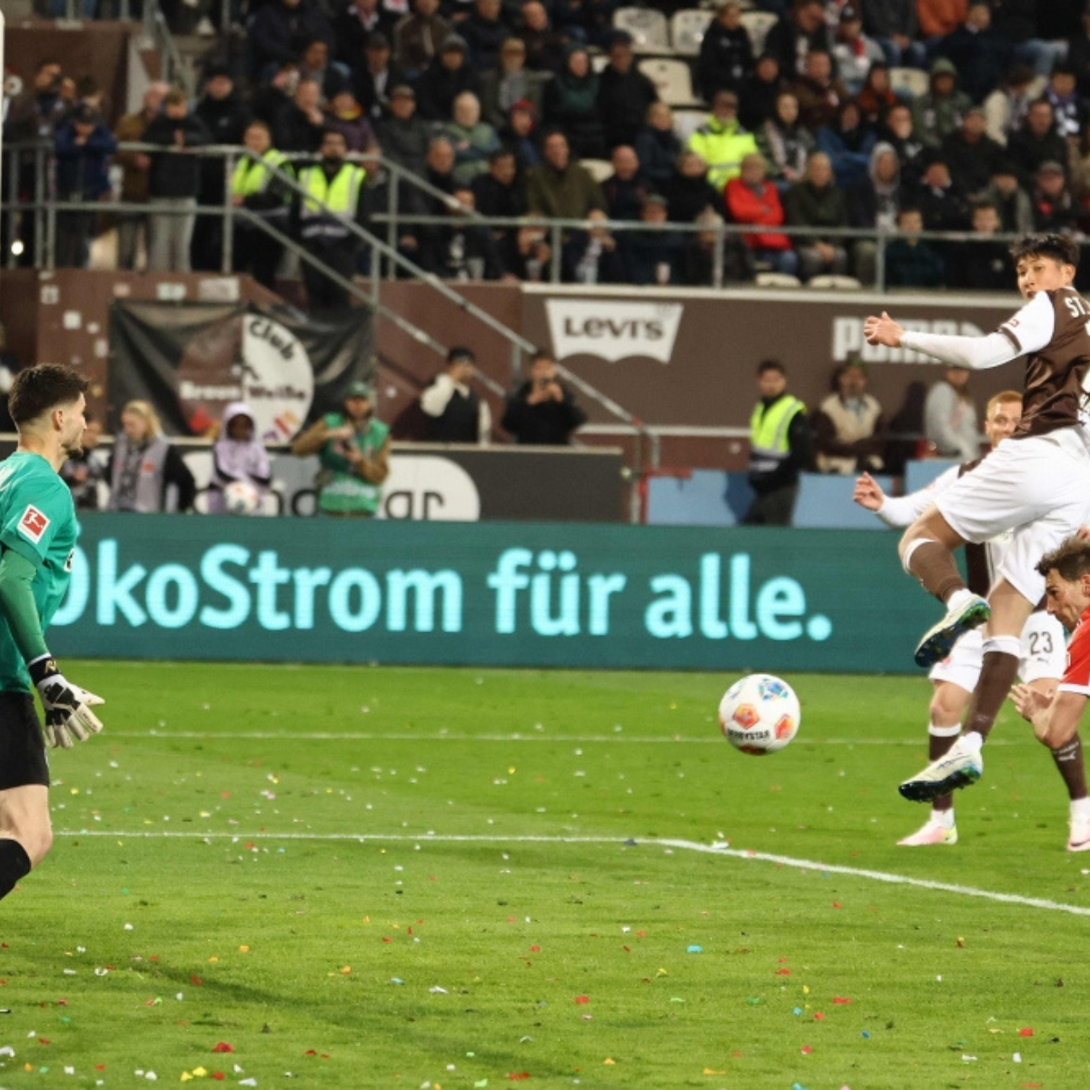 Bayern set a new 54-year Bundesliga scoring record with their 102nd goal.