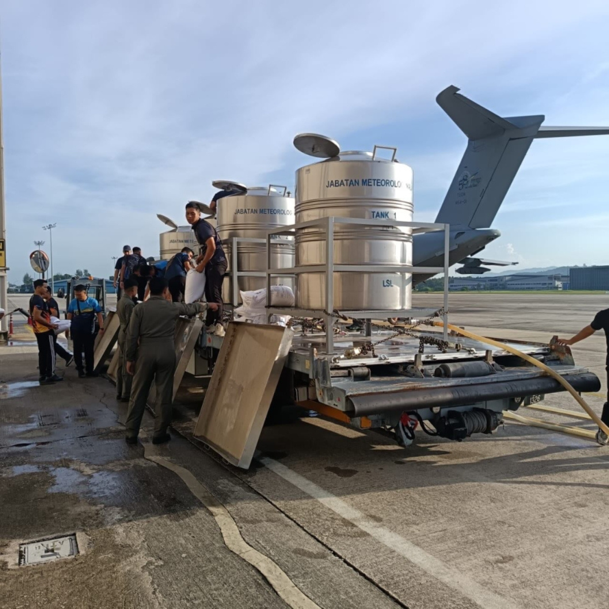 Day 1 of cloud seeding operations has started in Kedah and Perlis as dam water levels fall to critical levels.