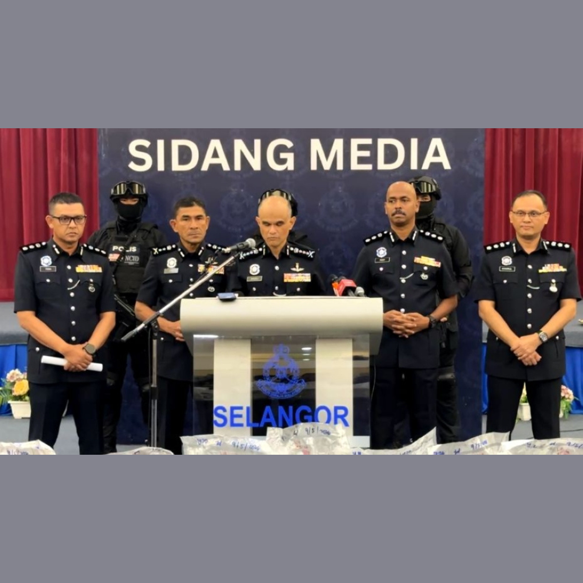 Selangor police arrest ex-convict debt collector accused of sodomising teenager after luring victim with fake mobile phone package offer.