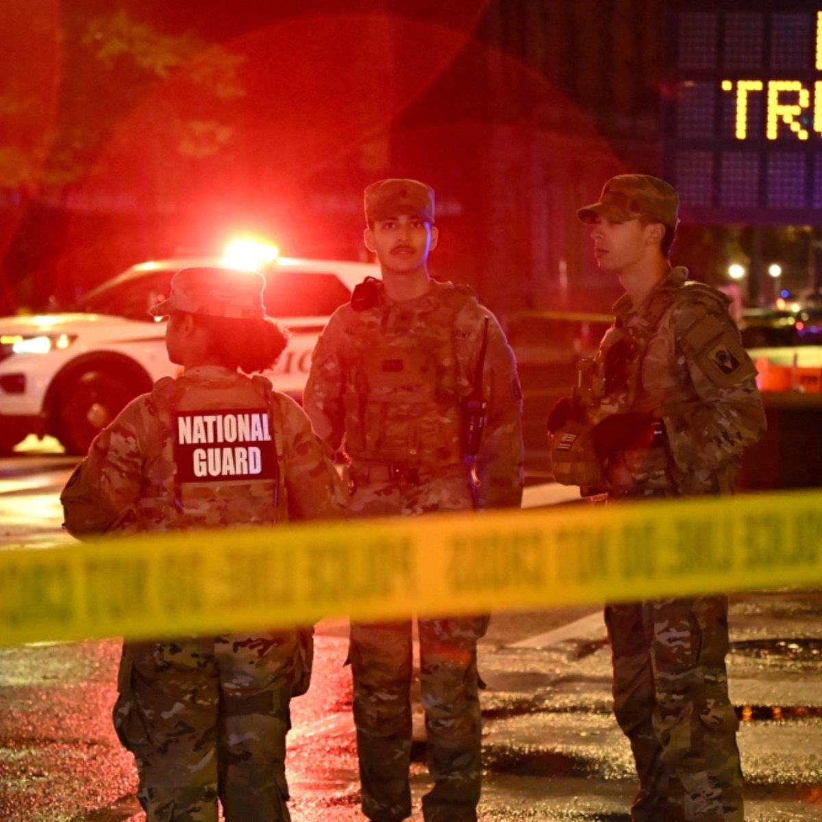 Gunman shot dead by US Secret Service after opening fire near the White House