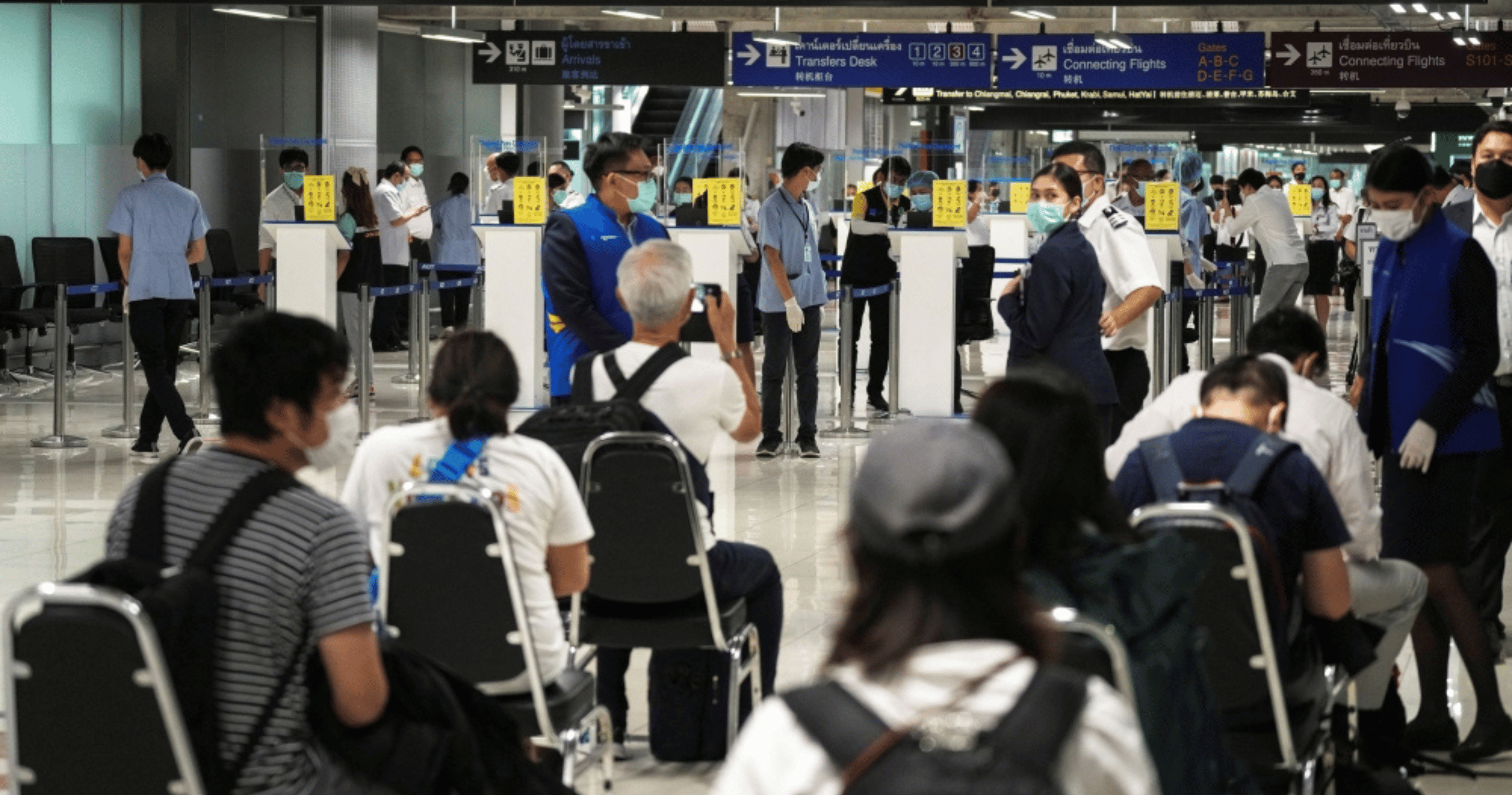 Malaysian man arrested at Bangkok airport for allegedly attempting to smuggle 250 wild animals.