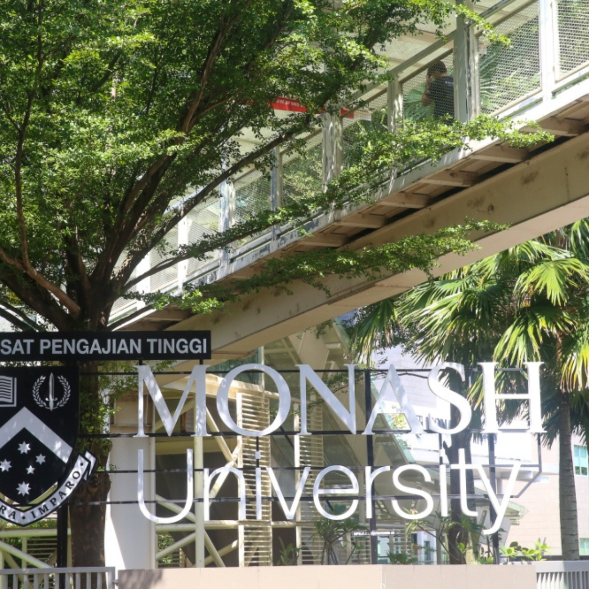 Security alert disrupts Monash University Malaysia as police probe bomb threat.