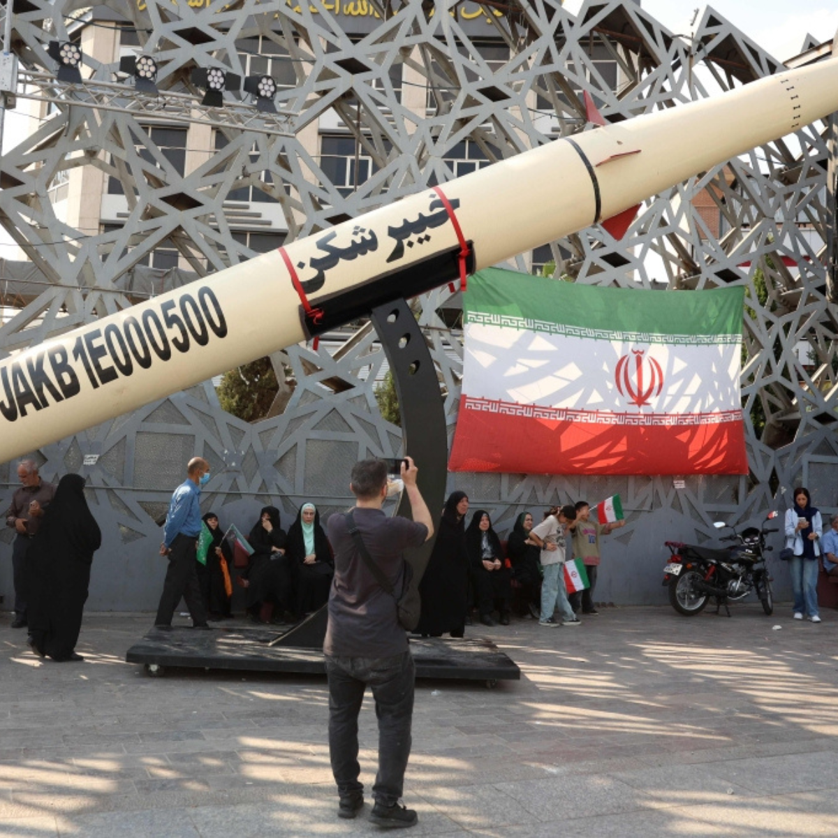 Trump revises estimate, says Iran retains about ‘21–22%’ of its missile arsenal as fragile ceasefire falters