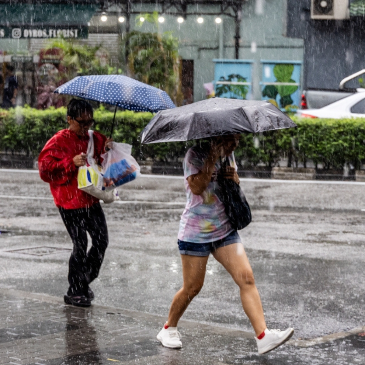 MetMalaysia issues rough weather warning for KL and 10 states until 7pm