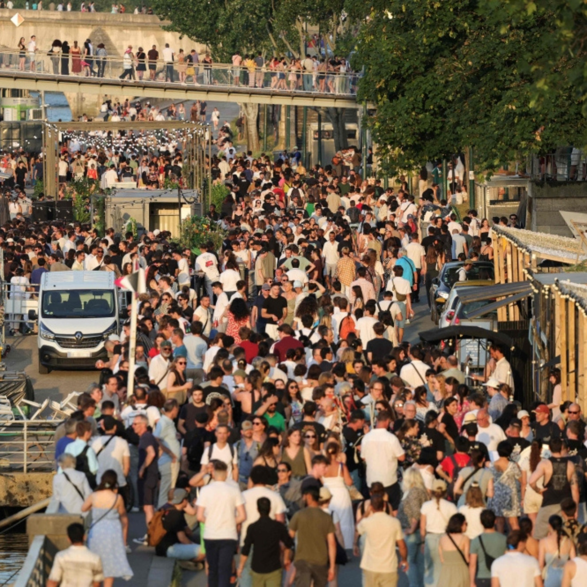 France’s street music festival clashes with record heatwave, with alcohol ban imposed in red-alert areas