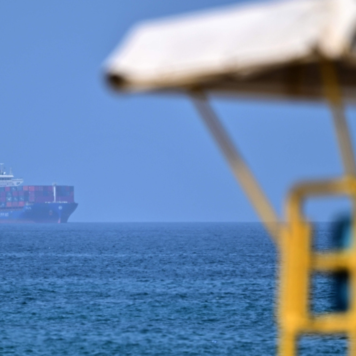 Iran envoy says friendly countries to receive “special” treatment on fees in the Strait of Hormuz.