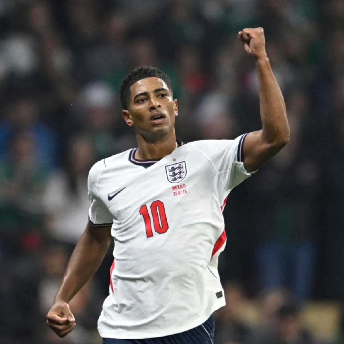 Bellingham leads 10-man England past Mexico to reach World Cup quarter-finals.