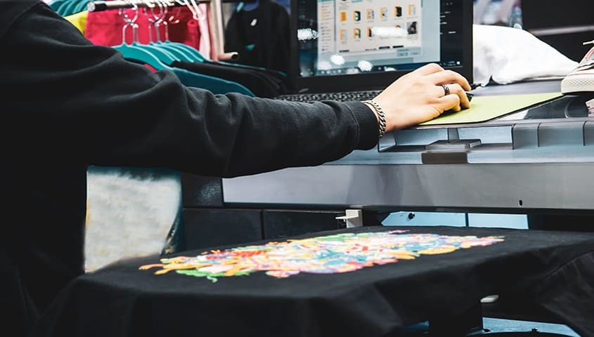 Digital printing is achieved by printing using files transmitted via computers.