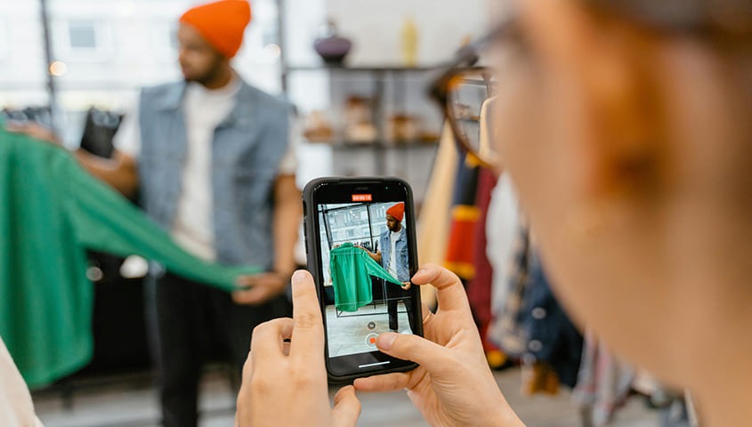 Using social media to sell products online