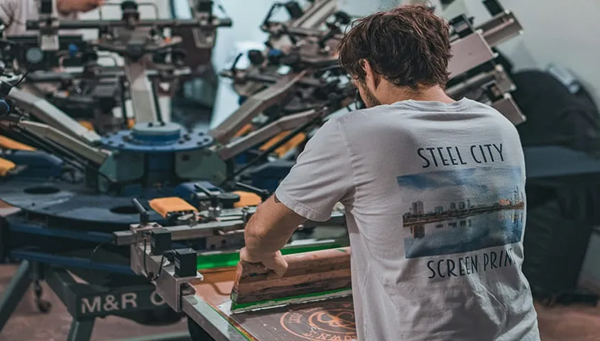 Make tshirts with screen printing