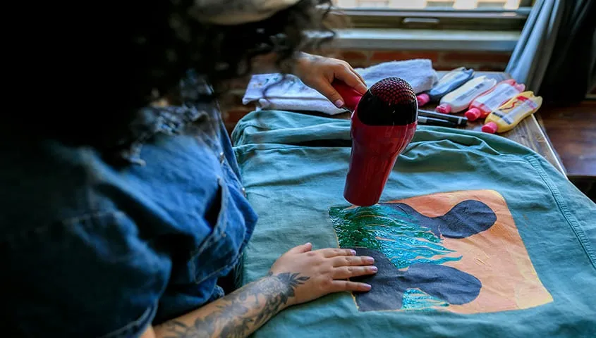 Design custom tshirts with fabric paint