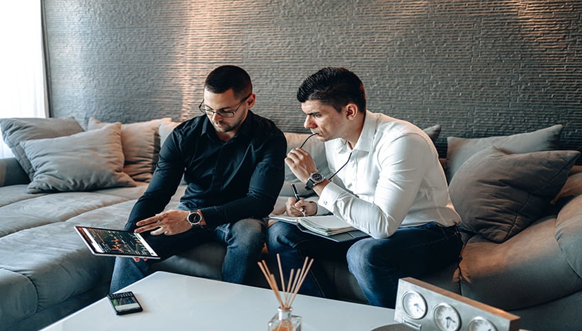 Man offer a consulting services to get extra money
